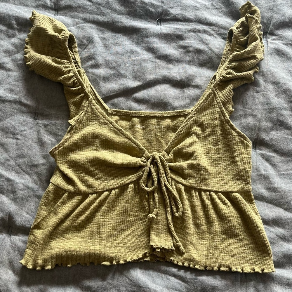 American Eagle AE V-Neck Keyhole Cropped Top Tank Size Small Green Tie Ruffle
